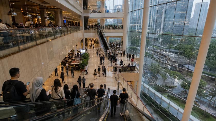 Central Jakarta shopping and street scene near Thamrin